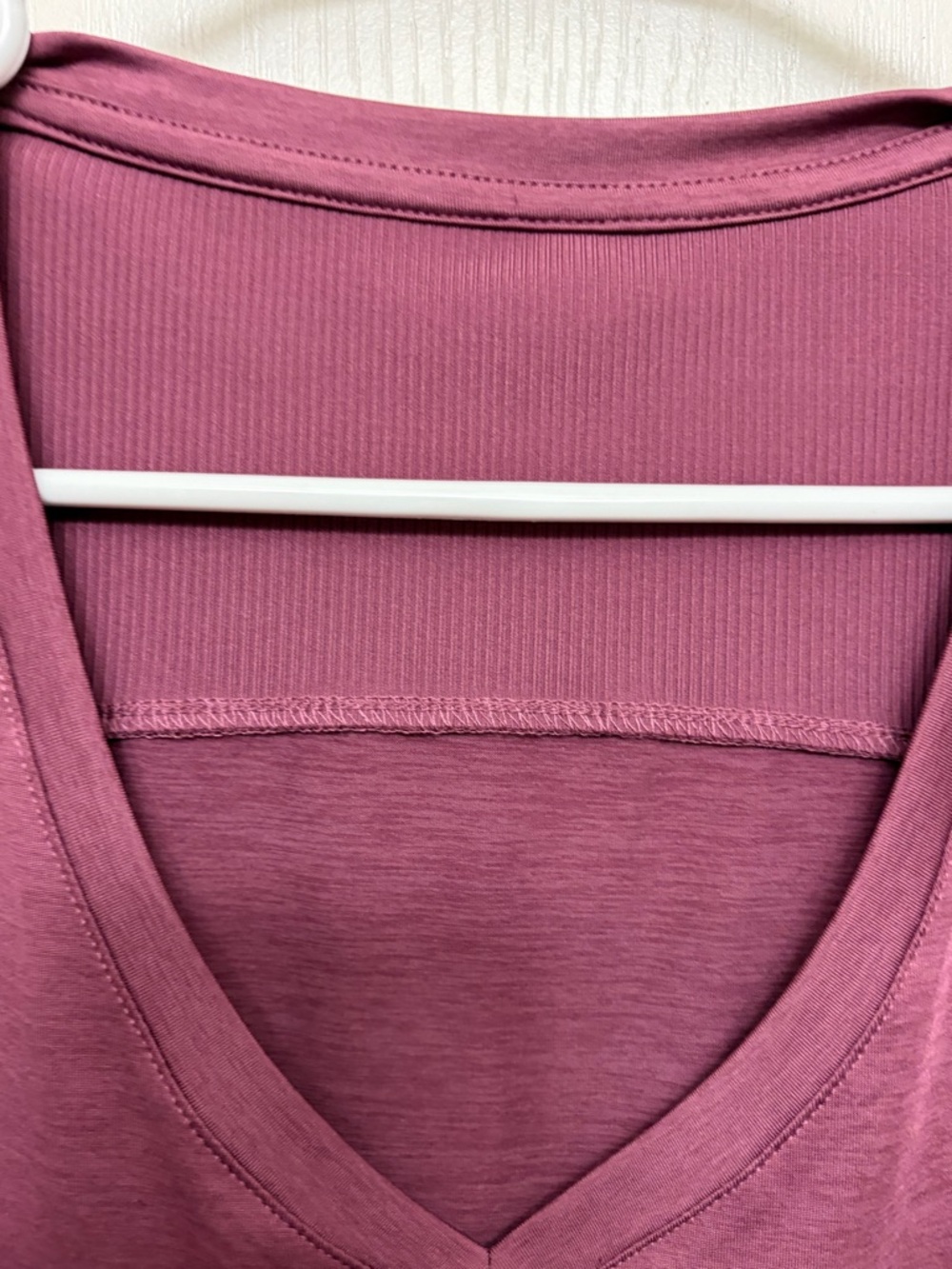 Women's V-Neck Top in Dusty Rose